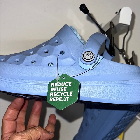 JOYBEES NWT Kids' Light Blue Slip-On Clogs with Removable Fuzzy Lining - Picture 7 of 8